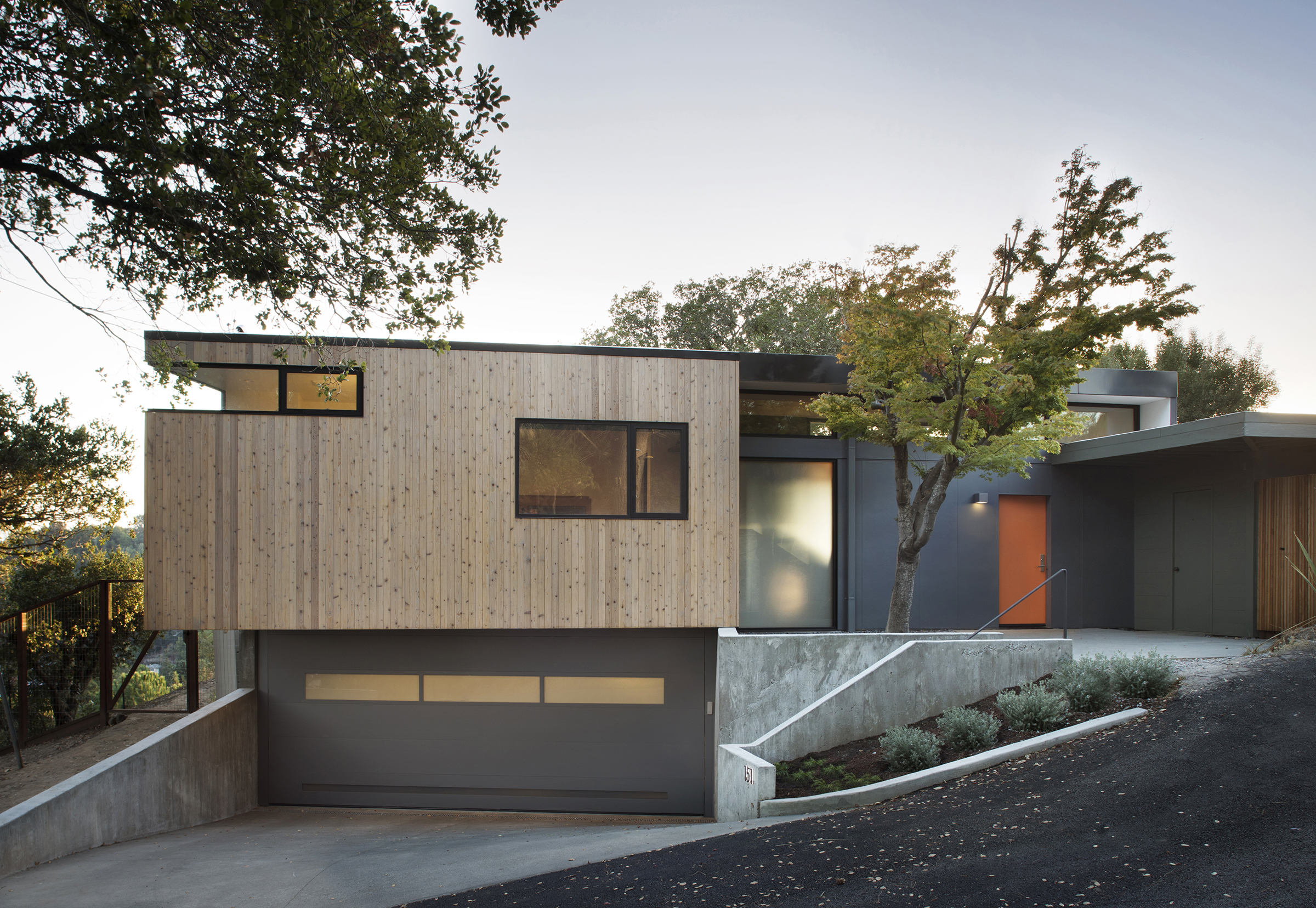 Hillside House / Shands Studio